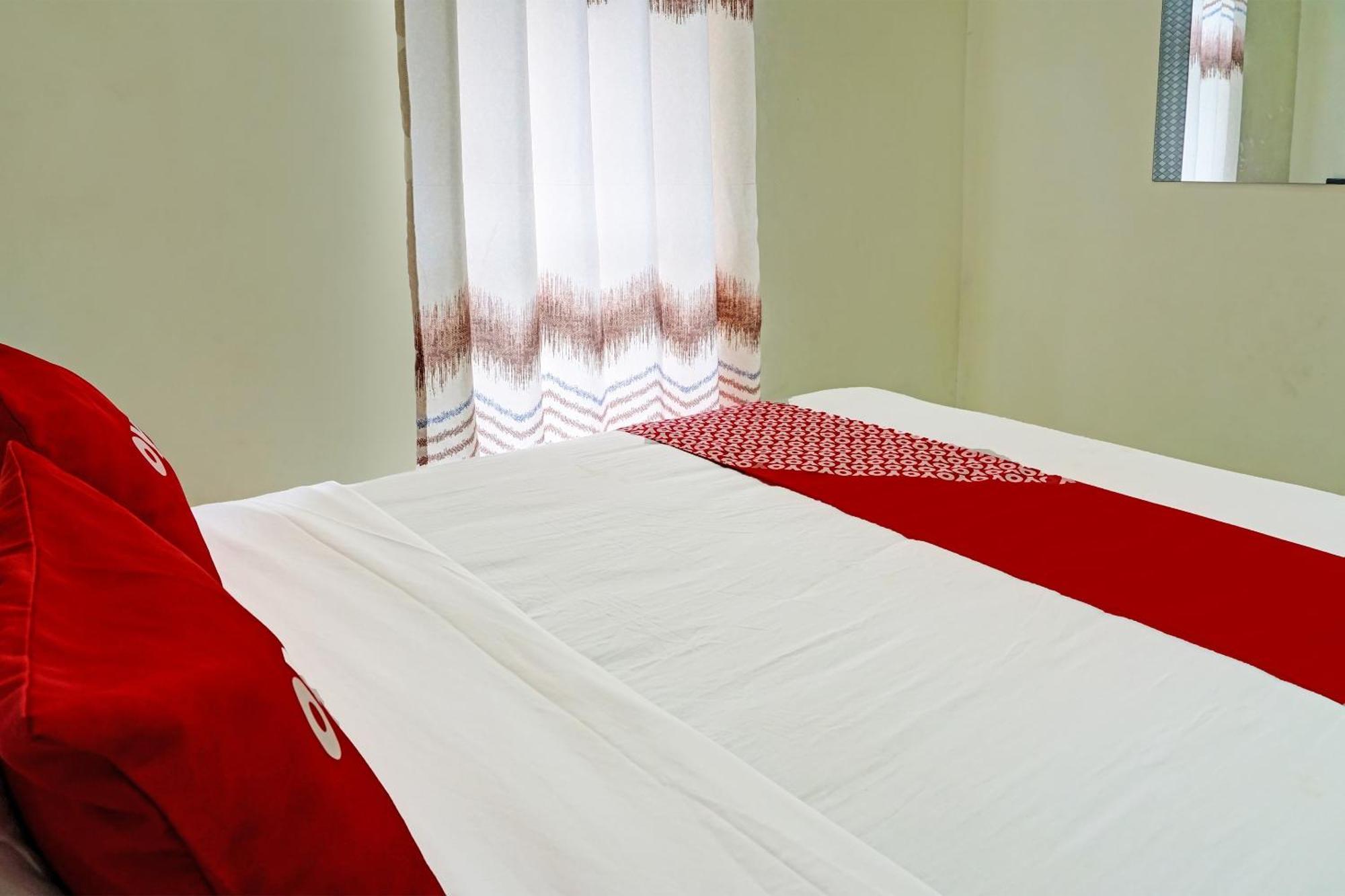 Oyo 91707 Jannah Homestay Syariah Dau Exterior foto